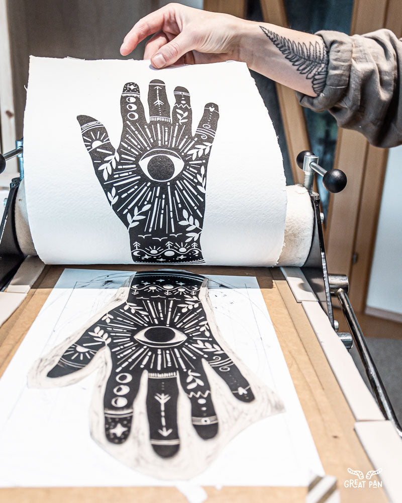 "Cosmic Hand" – Lino Print A4